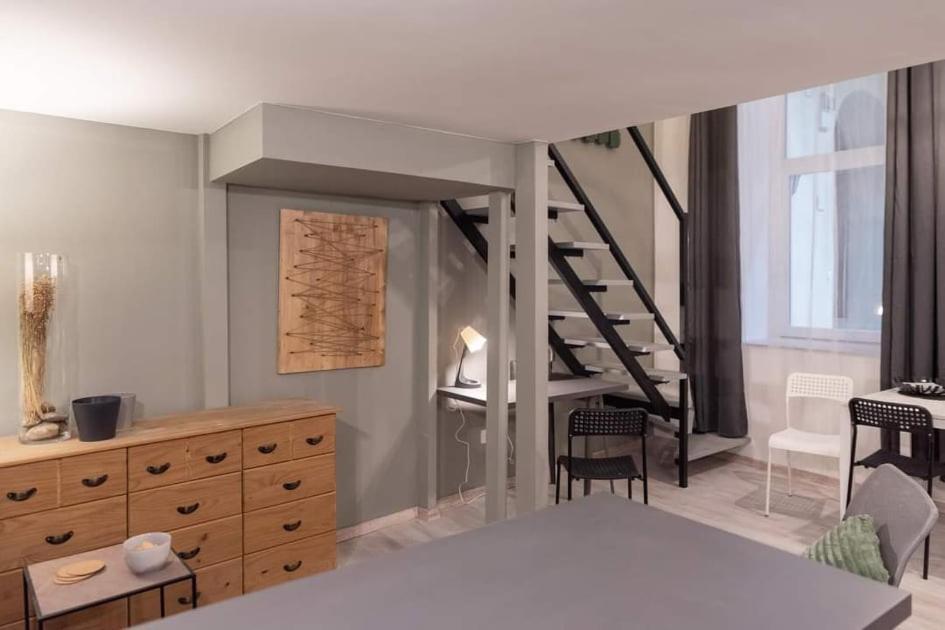 Central Stay Gozsdu Budapest Esterno foto